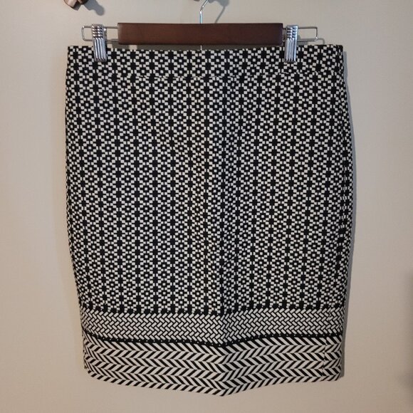 J. Crew Dresses & Skirts - J Crew Black and White Geometric Print Pencil Skirt SZ 4